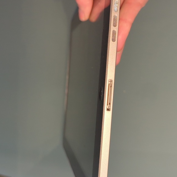 Apple iPad Tablet 32GB Model A1219 1st Gen WiFi with Keyboard – Used Condition - Picture 10 of 10